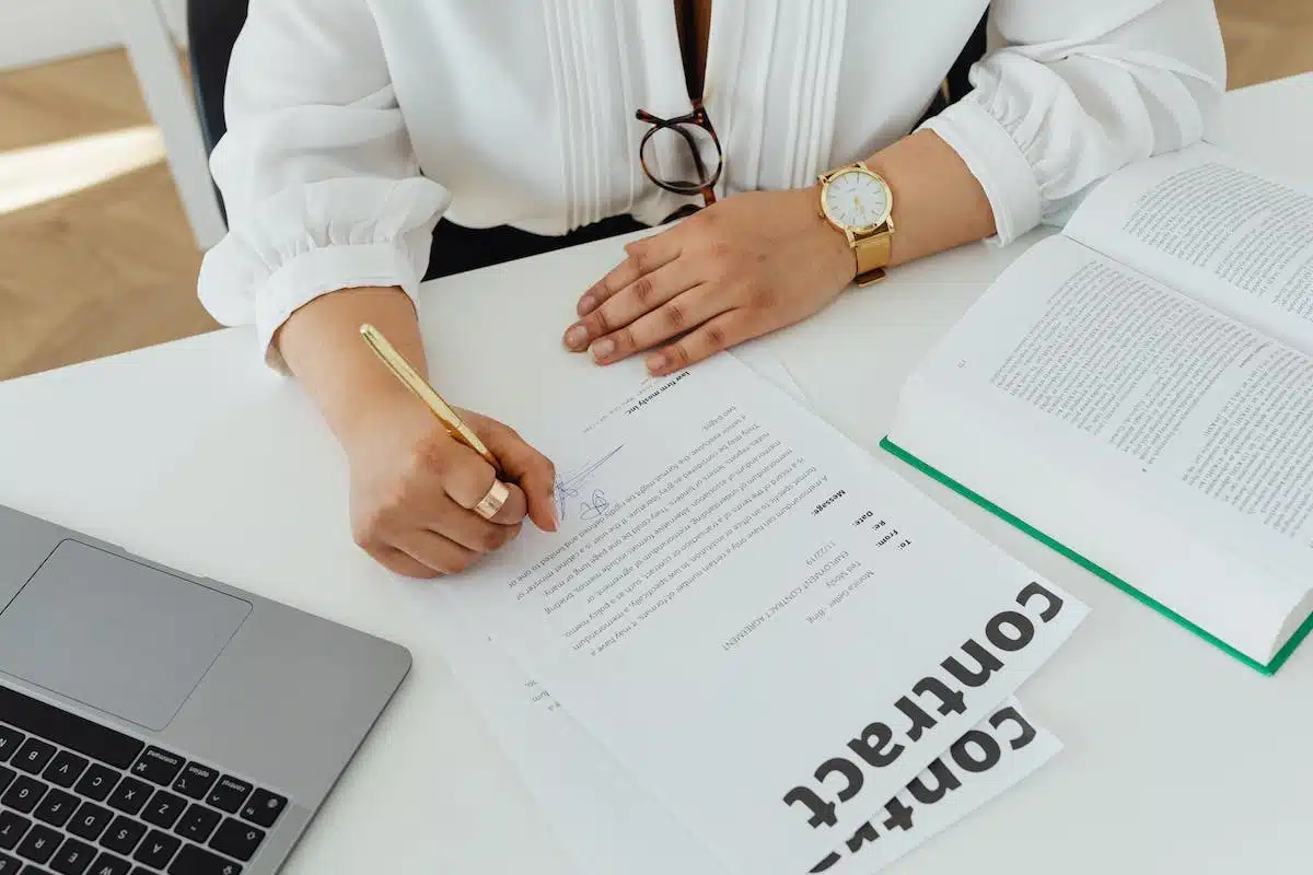 contrat travail