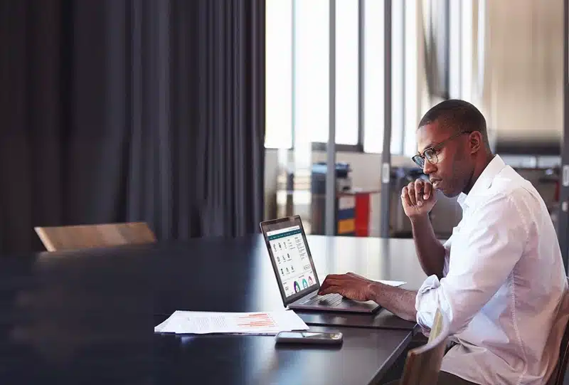 Simplifier la gestion de la paie de votre entreprise avec une solution en ligne